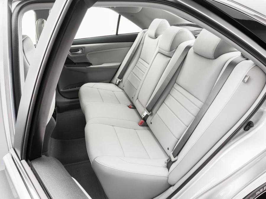  Toyota Camry XLE 2015 года  (фото 3 из 11)